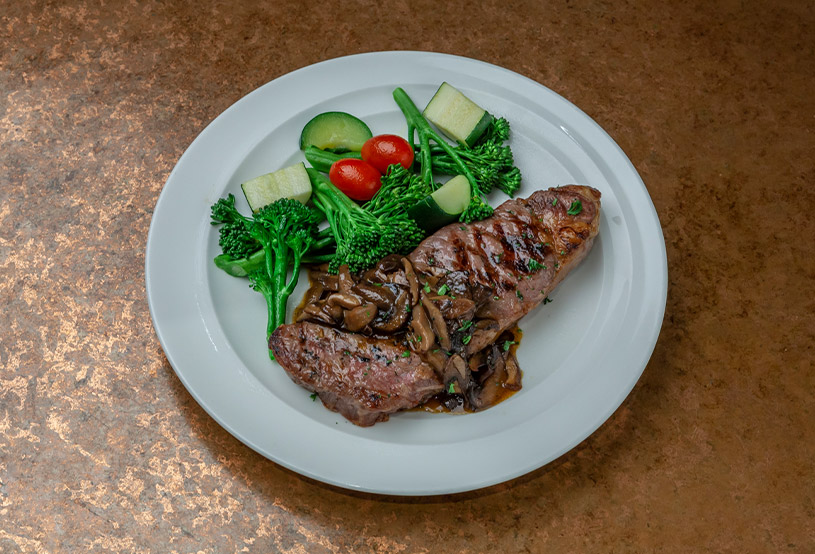 Steak and veggies plate